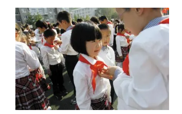 小学生为什么要戴红领巾 