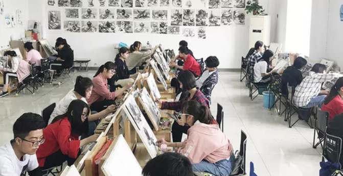 包头美术集训画室哪家好 